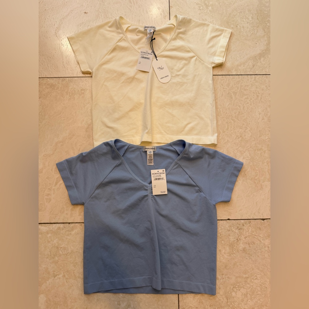 Bundle of 2 Cinched V-Neck Seamless T-Shirts
